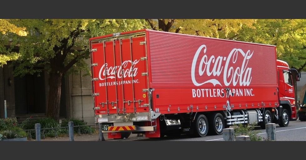 コカコーラ　トラック 埼玉車庫_大型ﾄﾗｯｸ乗務員 | コカ・コーラ ボトラーズジャパン株式会社