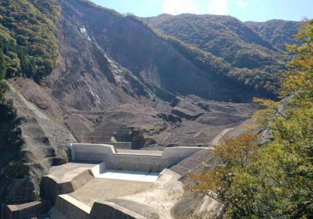 赤谷3号砂防堰堤工事（奈良県）