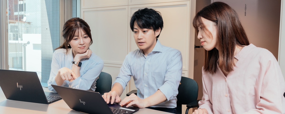 【法務】M&Aディールの成功を支えるスペシャリスト（若手・経験者歓迎） | 株式会社バトンズ