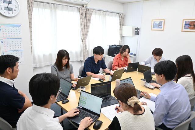 営業ミーティングの様子