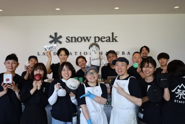 社員10名とアルバイト11名で運営しております！