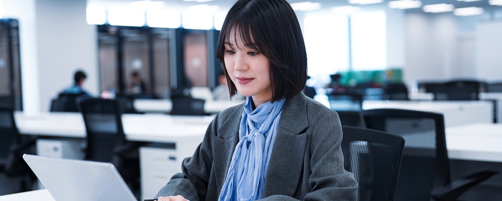 【カスタマーサポート】創業5年で評価額1,000億円超／社員数400名超／最先端テクノロジーで日本の産業をアップデートする東大発AIスタートアップ | 燈株式会社