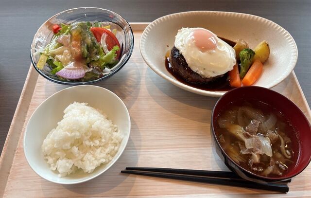 飲食施設でご勤務いただくと調理人が作ったまかないをご利用いただけます◎