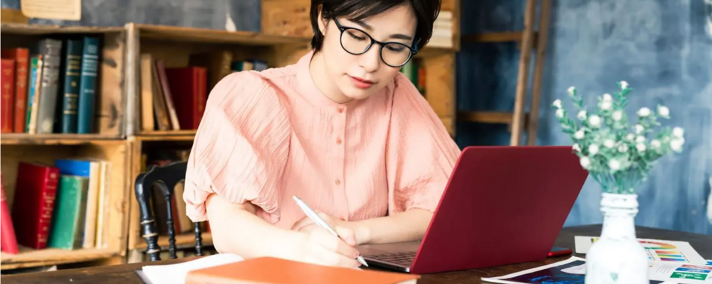 会社案内や広報誌を手掛ける編集・ライティングディレクター募集 | 株式会社アビリブ