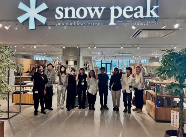 長崎スタジアムシティ内の広々としたショップです！