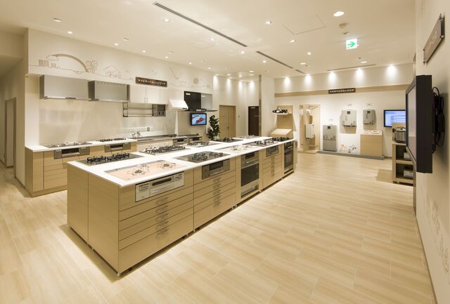 充実した展示品が揃ったショールームで接客ができます！