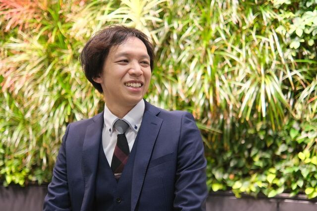 オフィス玄関前