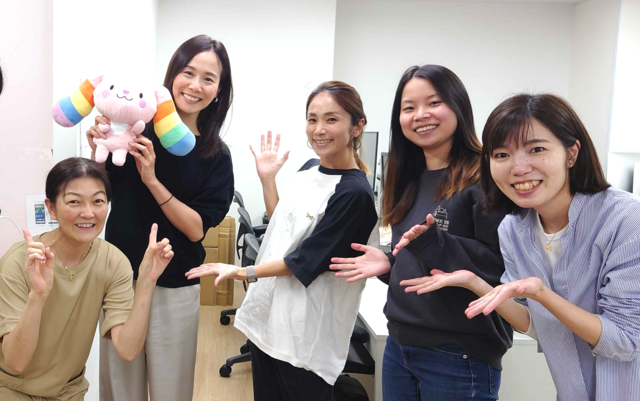 家事代行サービスを支えるメンバーたち。チームで力を合わせ、ユーザー様の暮らしにゆとりと笑顔を届けています！