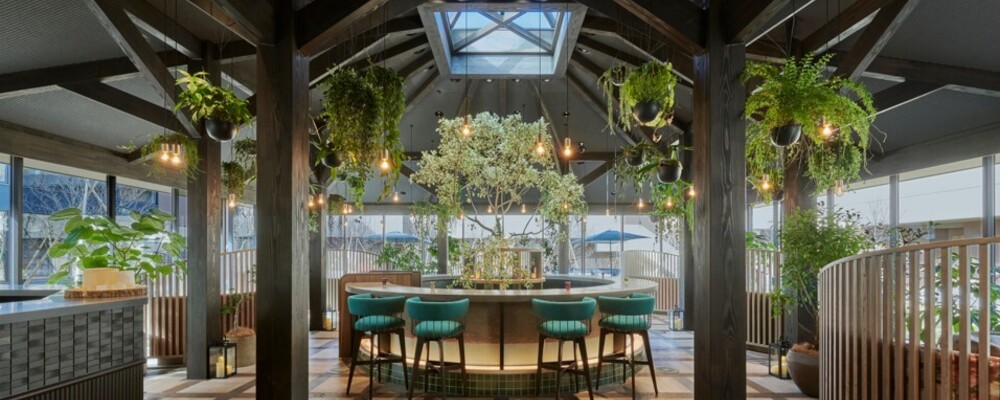 バトラー【ふふ 軽井沢 陽光の風・ふふ 旧軽井沢 静養の森／長野県】 | カトープレジャーグループ