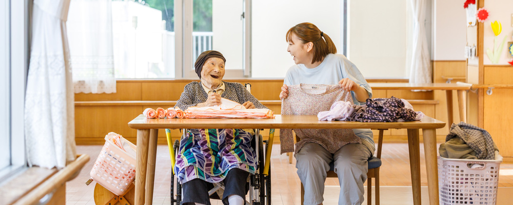 科学的根拠に基づいた介護を実践する［介護職・日勤パート］ | 社会福祉法人福祉楽団