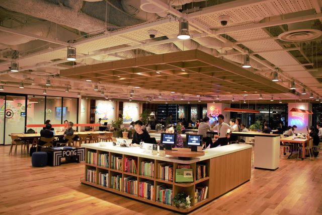 当社の丸の内京橋Office（wework）です！