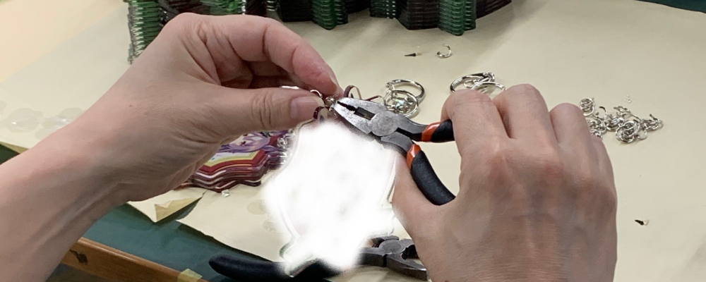 【赤羽工場】キャラクターグッズの生産管理・工程管理/創業以来の黒字経営 | フジデノロ株式会社