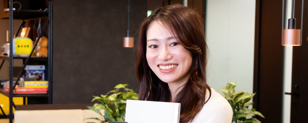 【社員紹介専用】デジタルマーケティング営業職 | ディーエムソリューションズ株式会社