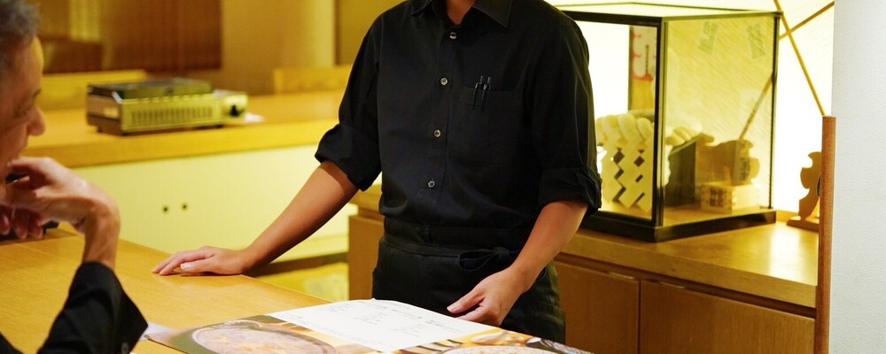 お客様と会話するのが好きな方！ホールレセプションスタッフ、大募集！ | 円谷フィールズホールディングス株式会社