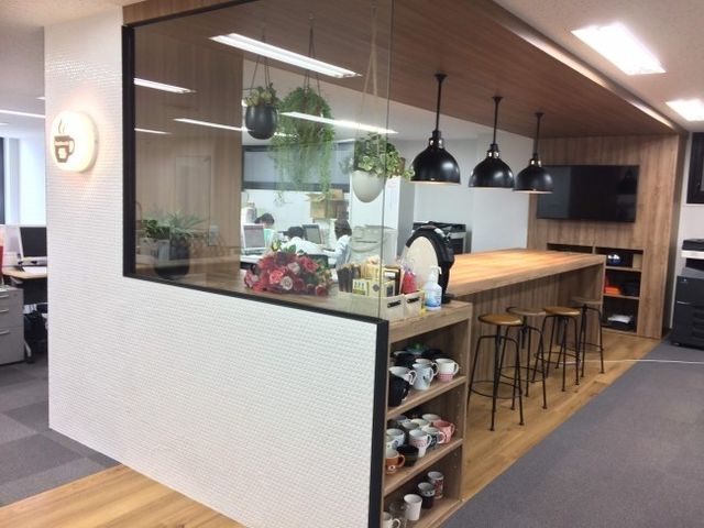 オフィスのカフェスペースです