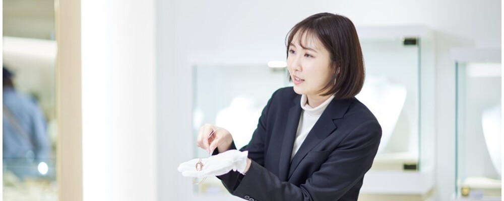 【契約社員／週休3日】販売スタッフ | 株式会社コメ兵