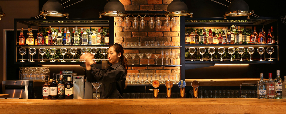 【Dining&Bar LAVAROCK】レストランサービス | 森トラスト・ホテルズ＆リゾーツ株式会社