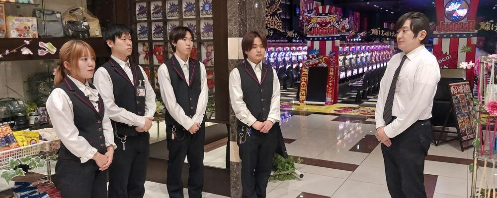 企業内保育園完備のパチンコ店接客スタッフ（アンコールⅢ） | 伯和グループ