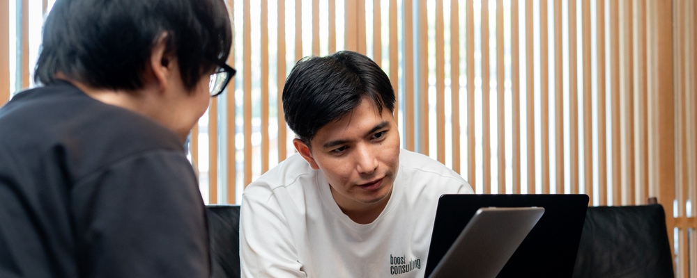 SIer/Web系企業のEM経験者必見！ 企業が抱える課題に対し、要件検討から実装まで一気通貫で担うことができる、AIをフル活用した開発を実践するPM×ソフトウェアエンジニアのハイブリッドポジション | ブーストコンサルティング株式会社