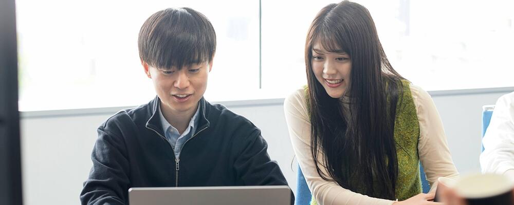 日々拡大するサイトの運用から新規サイトの開発まで、幅広く牽引するフロントエンジニアを募集 | 株式会社トラストバンク