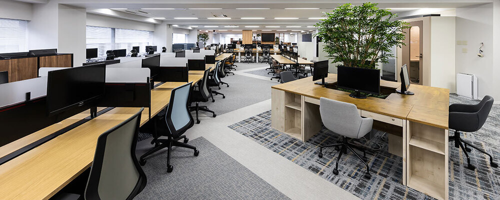 集客サイトのWEBデザイナー/裁量をもって働けます/年間休日125日 | オフィスコム株式会社