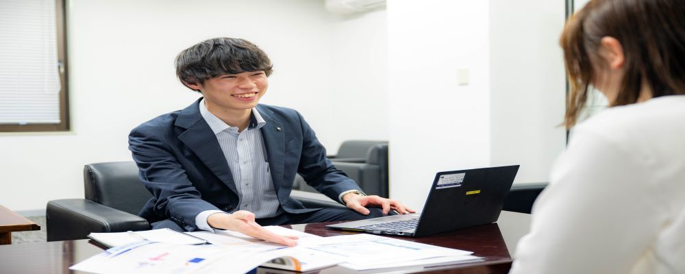 【生命保険営業】飛び込み営業無し！未経験者でも活躍できる教育制度有り | 遠州鉄道株式会社