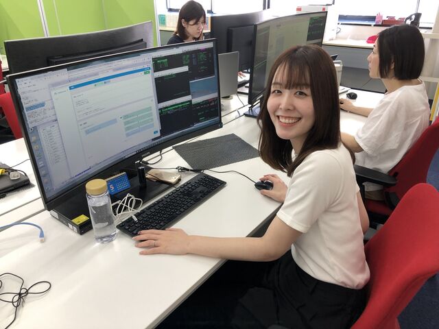 職場の風景です。パソコンを活用した内勤の事務です。