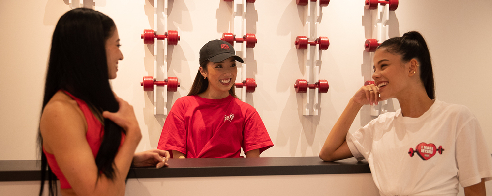 フロントスタッフアルバイト　【REDY'S GYM神戸三宮店】女性が多く活躍中！“自分をもっと好きになる” | 株式会社LIFE CREATE
