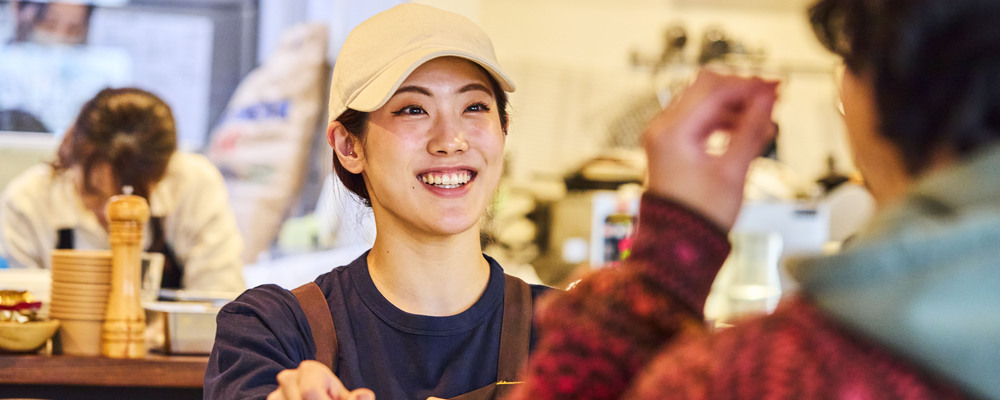 緑に囲まれたPLANT BASEDカフェで、チームを支えるサブリーダー募集　～サービス・プロダクト・チームづくり。すべてを現場で学べるポジションです～ | 株式会社大泉工場